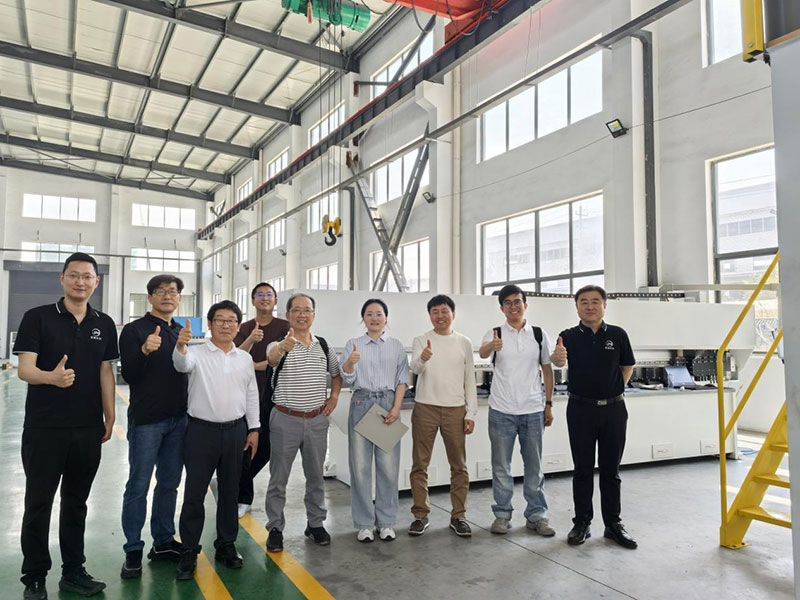 توسيع الأسواق الجديدة · تعزيز الشراكات طويلة الأجل - الشريك الكوري يزور مصنعنا ويعمق التعاون